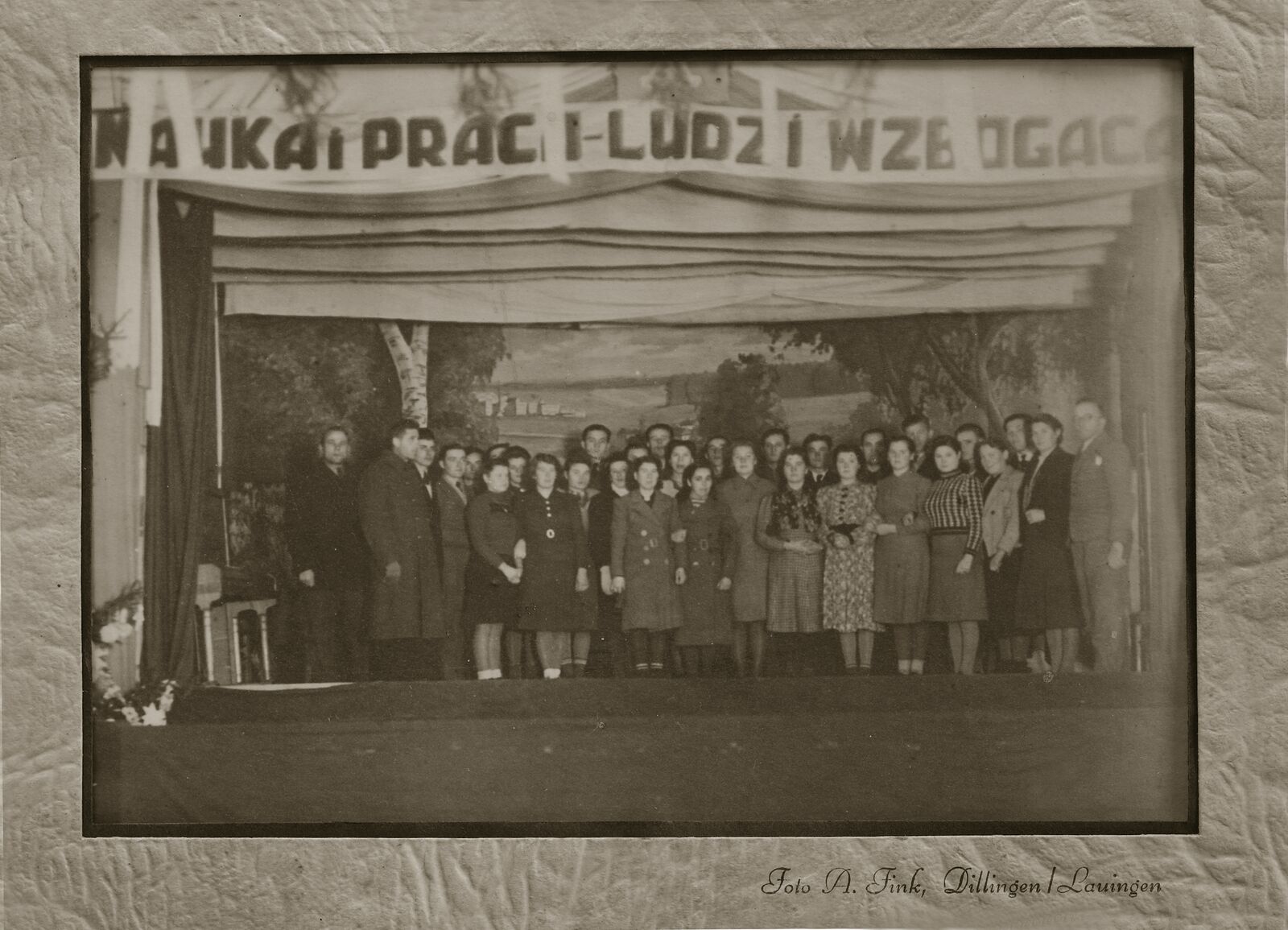 Women’s choir at a vocational graduation in the Dillingen DP camp, around 1946.