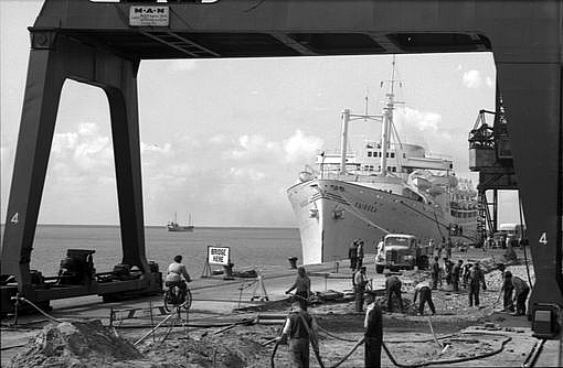 Fairsea alongside the Columbuskaje at Bremerhaven, photographed on 2 August 1957.