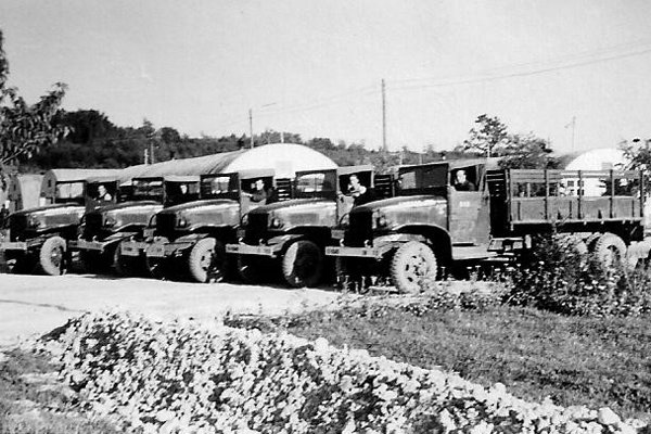 Ukrainian lorry drivers from the American depot at Gießen, 1948.