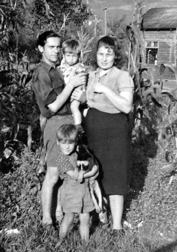 Family life beside the Hellbrunn huts, 1948 to 1949.