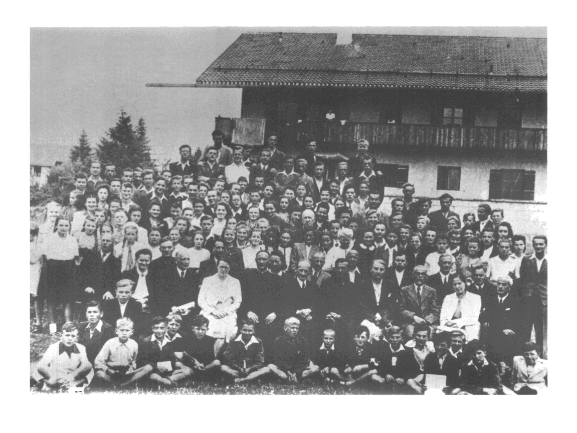 The Ukrainian secondary-school community outside its first Berchtesgaden building, 1946.