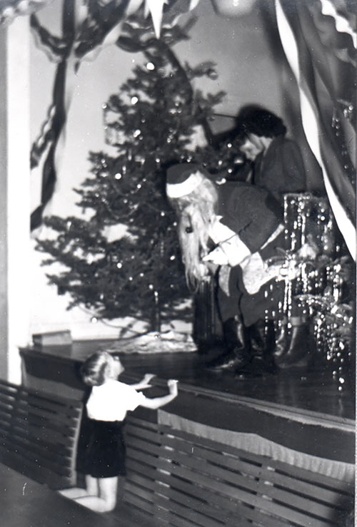 Christmas in the immigration quarters at Pier 21, 1948.